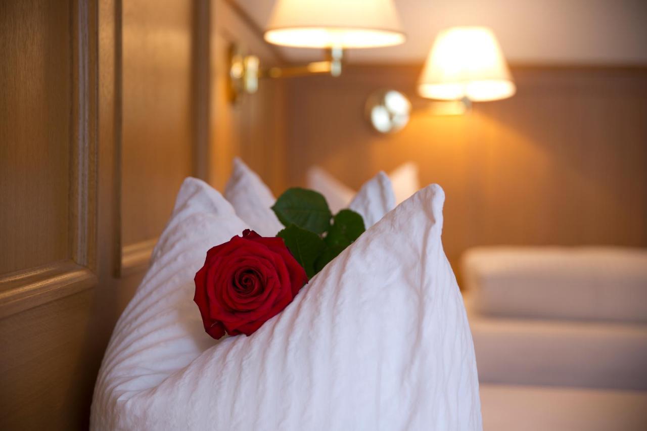 Deluxe Double or Twin Room with Sea View,1493739124:JPEG